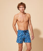 Men Swim Shorts Embroidered Flowers and Shells - Limited Edition Calanque vista frontale indossata