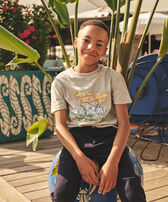 Camiseta de algodón orgánico con estampado Tahiti Turtles para niño Gris jaspeado vista frontal desgastada