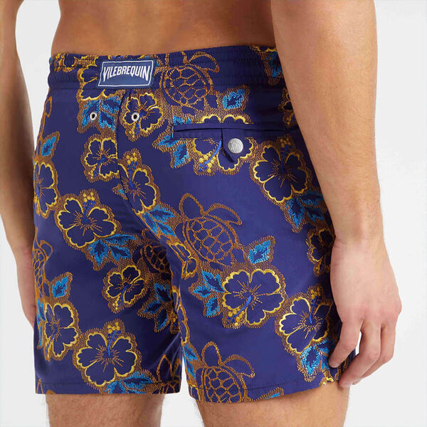 Men swimsuit : short swim trunks