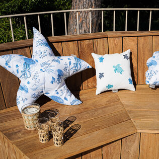 Medusa and Shells Starfish Cushion – VBQ x MX HOME White 细节视图2