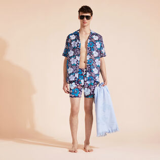 Tropical Turtles Stretch-Badeshorts mit flachem Bund für Herren Midnight Details Ansicht 1