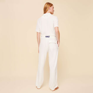 Pantalón liso en tejido terry unisex Blanco tiza vista trasera desgastada