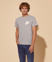 Camiseta de algodón con parche de la tortuga para hombre Gris jaspeado vista frontal desgastada