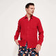 Camisa de lino lisa para hombre Burgundy vista frontal desgastada
