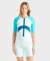 Costume intero corto donna rash guard Tricolore Blue note vista frontale indossata