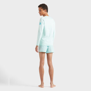 Men Long Sleeves Rashguard Solid Blue note back worn view