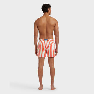 Bañador corto elástico con estampado Stripes - Vilebrequin x St Regis para hombre Sugar switzle vista trasera desgastada