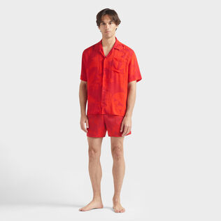 Camisa de bolos de viscosa con estampado Flower Power para hombre Lipstick vista frontal desgastada