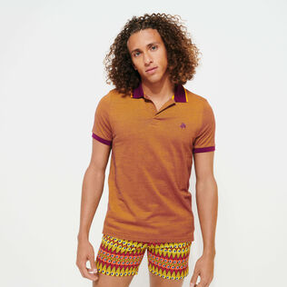 Polo en piqué de algodón de color liso y cambiante para hombre Kerala vista frontal desgastada