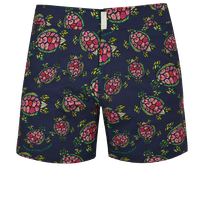 Bañador elástico con cintura plana y estampado Provencal Turtles para hombre Azul marino vista frontal