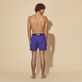 Bañador de lana para hombre Super 120' Purple blue vista trasera desgastada