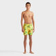 Ultraleichte und verstaubare Palms Offset Badeshorts für Herren Sonne Vorderseite getragene Ansicht