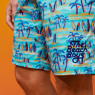 Uomo Altri Stampato - Costume da bagno uomo elasticizzato Palms & Surfs - Vilebrequin x The Beach Boys, Lazulii blue dettagli vista 5