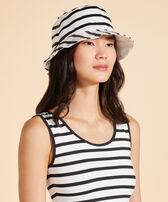 Unisex Linen Bucket Hat Micro Ronde des Tortues Rayée White women front worn view