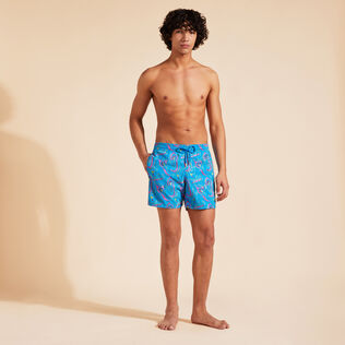 Men Swimwear Embroidered Camo Flowers - Limited Edition Hawaii blue 正面穿戴视图