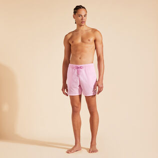 Bañador de color liso para hombre Marshmallow vista frontal desgastada