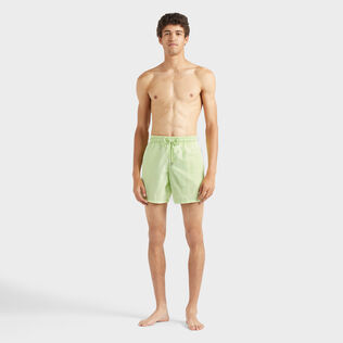Solid Badeshorts für Herren Macaroon Vorderseite getragene Ansicht