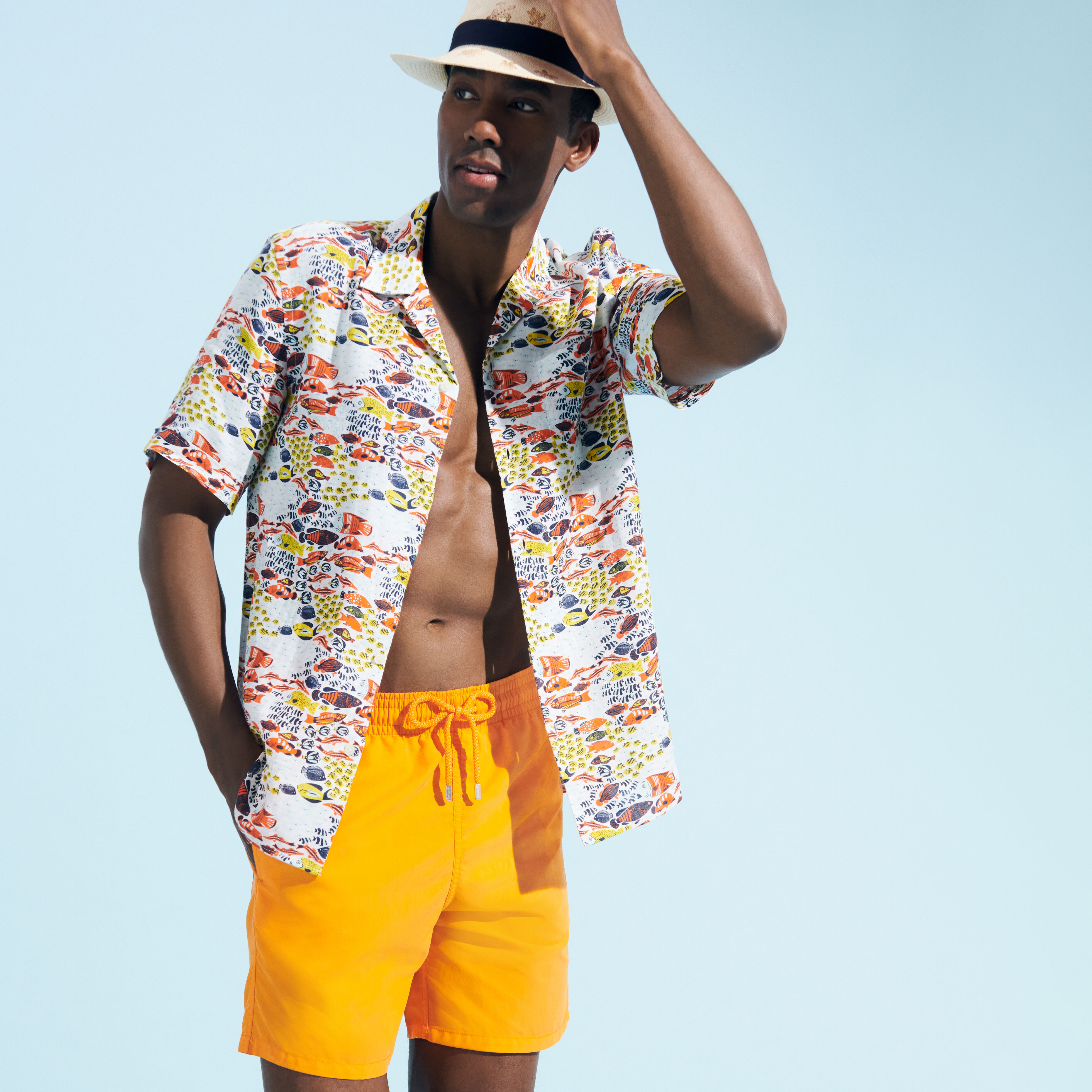Camisa blanca best sale hombre estampada
