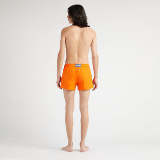 男士 Jacquard Turtles 短款游泳短裤 Apricot 背面穿戴视图