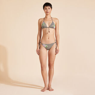 Braguita de bikini de corte brasileño con estampado Pocket Checks y flores bordadas para mujer Bronce vista frontal desgastada