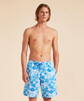 男士 Tahiti Flowers 长款弹力游泳短裤 White 正面穿戴视图