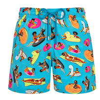 Men Stretch Short Swim Trunks - Vilebrequin x Derrick Adams Swimming pool front view