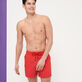 Costume da bagno uomo elasticizzato Micro Ronde Des Tortues Peppers vista frontale indossata
