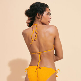 Top bikini donna a triangolo Plumetis Carota vista indossata posteriore