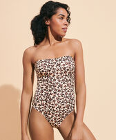 Bañador de una sola pieza tipo bustier con estampado Turtles Leopard para mujer Straw vista frontal desgastada