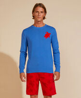 Maglione girocollo uomo in cotone e cashmere Turtle Blu mare vista frontale indossata