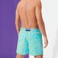 Bañador con bordado Micro Ronde Des Tortues para hombre - Edición Limitada Lazulii blue vista trasera desgastada