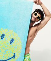 Beach Towel Turtles Smiley - Vilebrequin x Smiley® Lazuli blue front worn view
