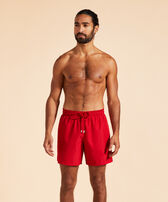 Ultraleichte und verstaubare Solid Badeshorts für Herren Moulin rouge Vorderseite getragene Ansicht
