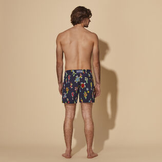 Pantaloncini mare uomo ricamati Mosaïque - Edizione limitata Ink vista indossata posteriore