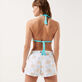 Iridescent Flowers of Joy Badeshorts mit Stickerei für Damen Weiss Rückansicht getragen