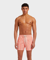 Bañador corto elástico con estampado Stripes - Vilebrequin x St Regis para hombre Sugar switzle vista frontal desgastada