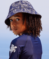 Gorro de pescador de algodón con estampado Macro Octopussy para niños Azul marino vista frontal desgastada