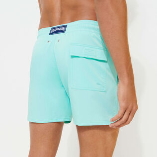 男款 Stretch classic 纯色 - 男士纯色弹力泳裤, Lagoon 背面穿戴视图