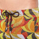 1984 Invisible Fish Badeshorts mit Stickerei für Herren – Limited Edition Erde Details Ansicht 1
