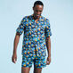 Camicia bowling uomo in lino Piranhas Blu marine vista frontale indossata