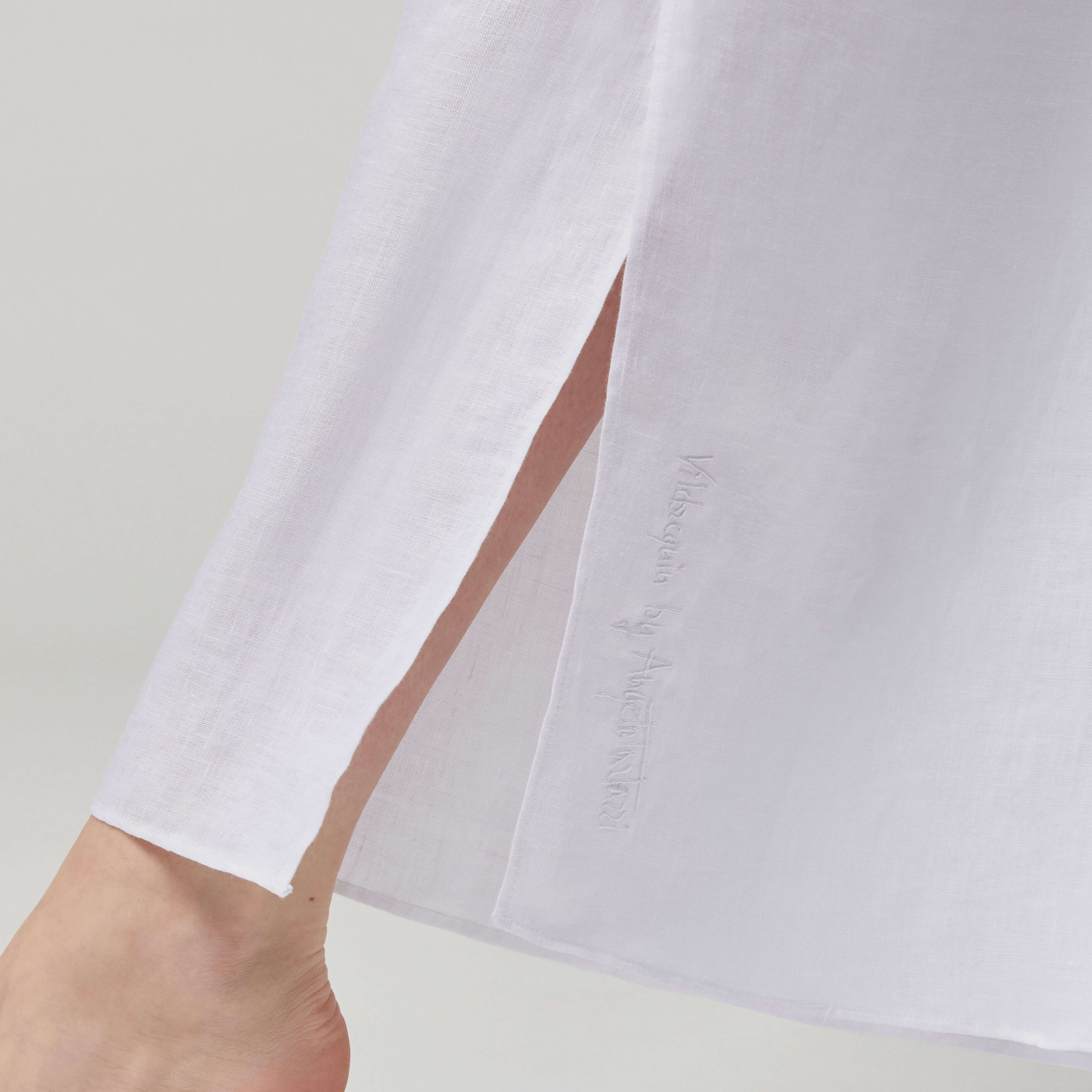 Women White Linen Pants- Vilebrequin x Angelo Tarlazzi Women White Linen Pants- Vilebrequin x Angelo Tarlazzi