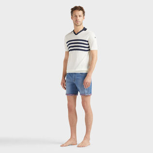 Polo uomo in cotone Stripe Bicolore Off white vista frontale indossata