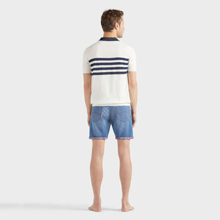 Polo uomo in cotone Stripe Bicolore Off white vista indossata posteriore