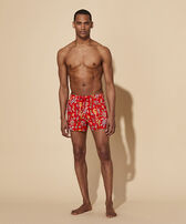 男士 Mosaïque 短款游泳短裤 Poppy red 正面穿戴视图
