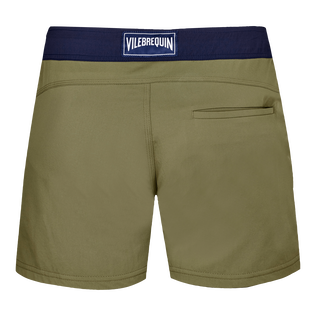 Pantaloncini mare uomo elasticizzati con cintura piatta Color Block Olivier vista posteriore