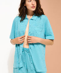 中性纯色亚麻平纹布保龄球衫 Heather azure 正面穿戴视图