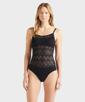 Costume intero donna in pizzo Nero vista frontale indossata