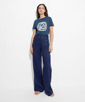 T-shirt donna in cotone biologico - Vilebrequin x Ines de la Fressange Blu marine vista frontale indossata