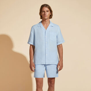 Camisa de bolos de lino de color liso para hombre - Vilebrequin x Highsnobiety Chambray vista frontal desgastada