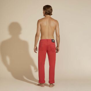 Pantaloni uomo a 5 tasche in gabardine di Tencel Moulin rouge vista indossata posteriore